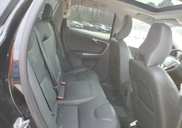 Volvo XC 60 cena 37900 przebieg: 92645, rok produkcji 2016 z Krynki małe 56
